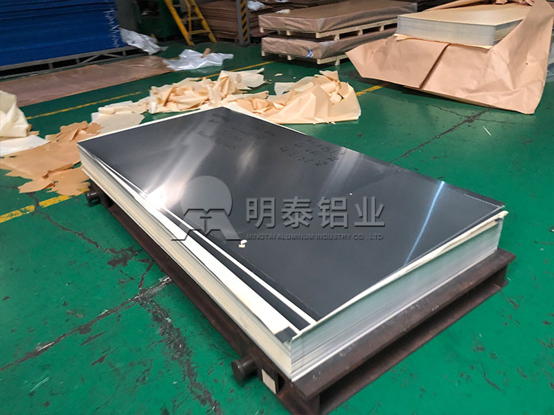 易拉蓋料3104鋁板廠家明泰鋁業(yè)實(shí)力強(qiáng)大